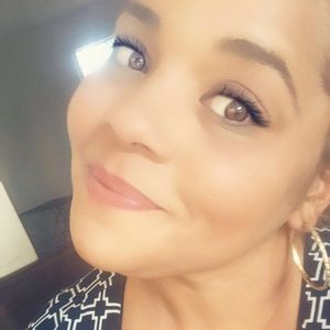 Meet your Posher, Suette